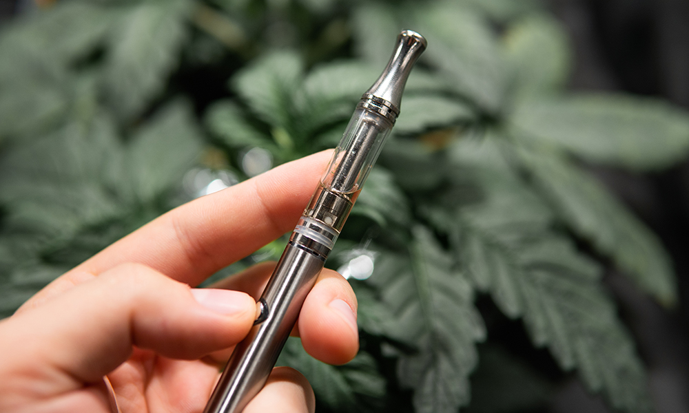 Navigating the Cloud: Health Considerations with Vape Pens
